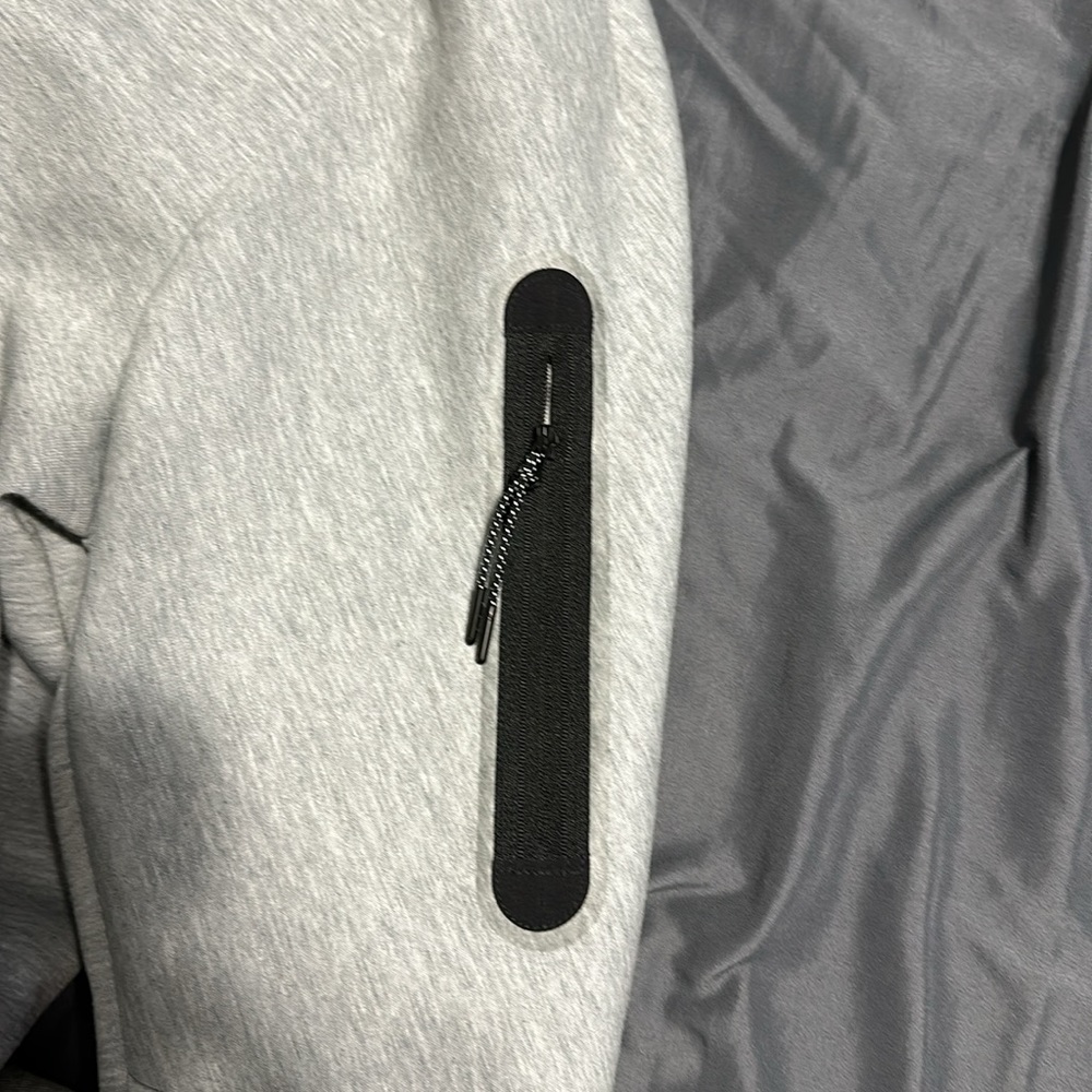 Nike Tech Pullover - image 4